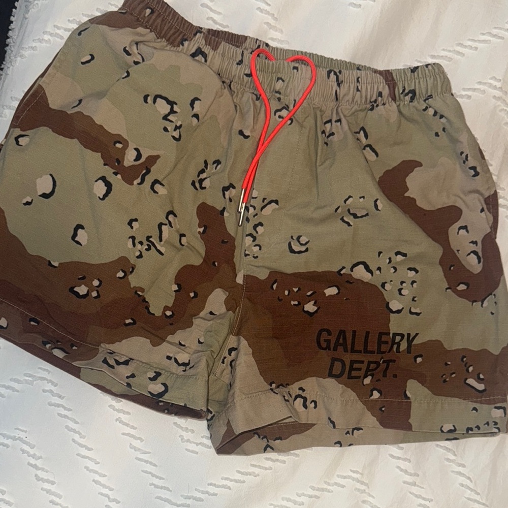 Gallery Dept. Camo Shorts with Red Drawstring and pockets